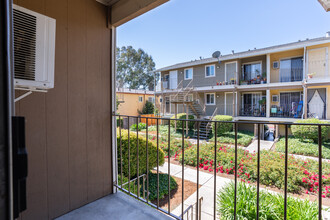 Alderwood Park Apartments in Livermore, CA - Building Photo - Interior Photo