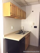 272 Newbury St in Boston, MA - Building Photo