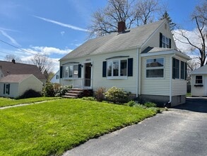 157 Wolcott St in Portland, ME - Building Photo - Building Photo