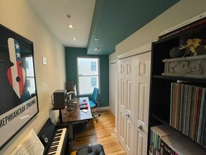 2650 15th St NW, Unit 3 in Washington, DC - Foto de edificio - Building Photo