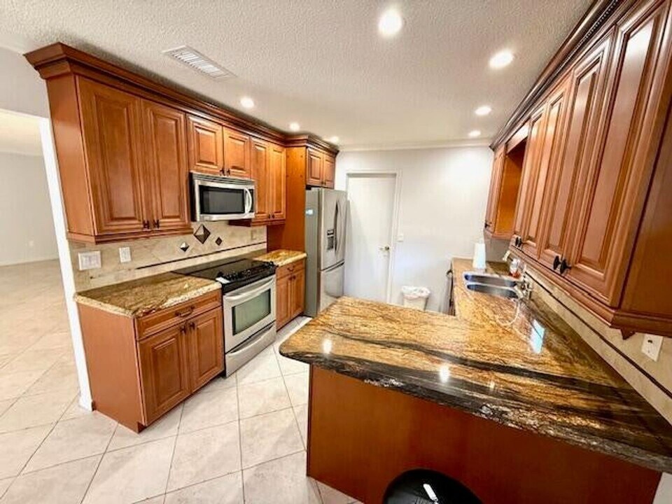 23160 SW 53rd Ave in Boca Raton, FL - Building Photo