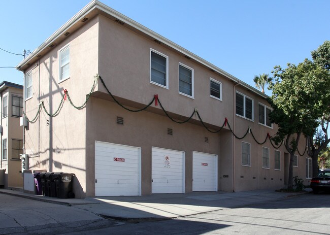 4120 E 1st St in Long Beach, CA - Building Photo - Building Photo