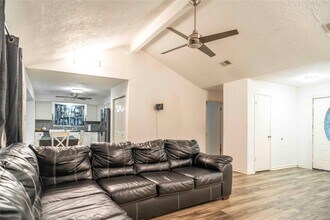 17330 Heritage Bay Dr in Webster, TX - Building Photo - Building Photo