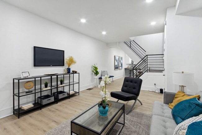 6202 Callowhill St in Philadelphia, PA - Building Photo - Building Photo