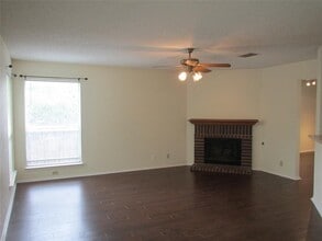 1811 Lion-Heart Dr in Cedar Park, TX - Building Photo - Building Photo