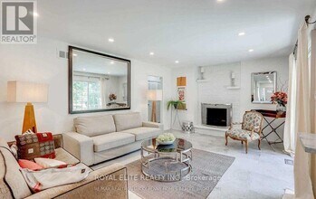 21 Ovida Blvd in Markham, ON - Building Photo - Building Photo