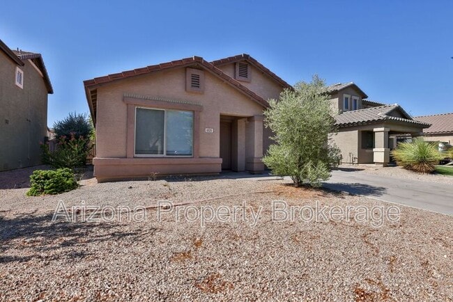 1025 E Palomino Way in San Tan Valley, AZ - Building Photo - Building Photo