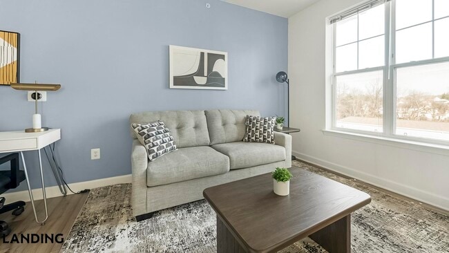 909 Mansion Dr, Unit 1030-311 in Frederick, MD - Building Photo - Building Photo