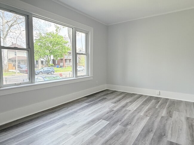 1165 Howard Ave