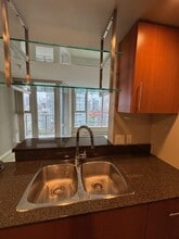 550 Pacific St in Vancouver, BC - Building Photo - Building Photo