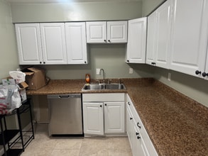 5361 Grand Lake Crescent in Virginia Beach, VA - Building Photo - Building Photo