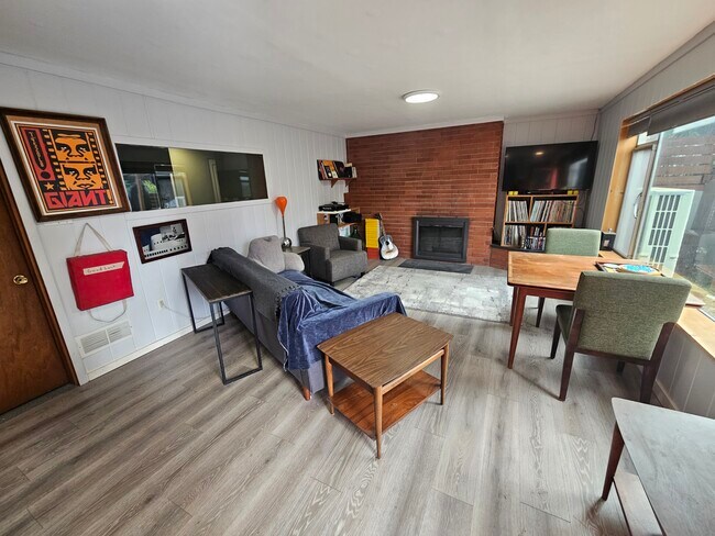 8833 22nd Ave SW, Unit Westwood