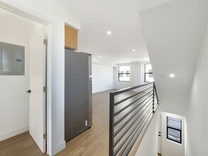 1856 Redondo Blvd in Los Angeles, CA - Building Photo - Building Photo