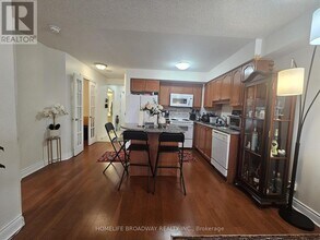 78-678 Harrison Garden Blvd in Toronto, ON - Building Photo - Building Photo