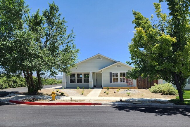 property at 1435 Honey Locust Ave