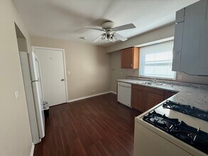 109 Central Ave in Roselle, IL - Building Photo - Building Photo