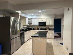 1718 Crestview Dr in Rockville, MD - Building Photo - Building Photo
