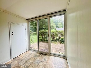10570 Twin Rivers Rd in Columbia, MD - Building Photo - Building Photo