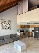 57 Deer Creek Rd in Deerfield Beach, FL - Building Photo