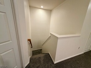 43 Windsor Dr in Lincoln Park, NJ - Building Photo - Building Photo