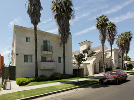 Hyde Park in Los Angeles, CA - Building Photo