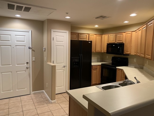 14000 N 94th St-Unit -1169 in Scottsdale, AZ - Building Photo - Building Photo