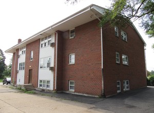 Blair House in Rockford, IL - Building Photo - Building Photo