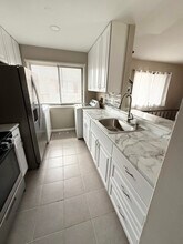 29W535 Winchester Cir S, Unit 4 in Warrenville, IL - Foto de edificio - Building Photo