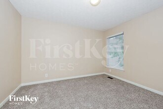 525 Forest Pointe Pl in Nashville, TN - Building Photo - Building Photo