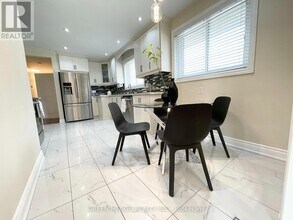 30 Tapley Dr in Toronto, ON - Building Photo - Building Photo