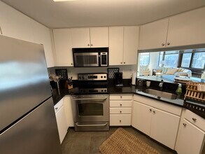 127 Greyrock Pl, Unit Condo in Stamford, CT - Building Photo - Building Photo