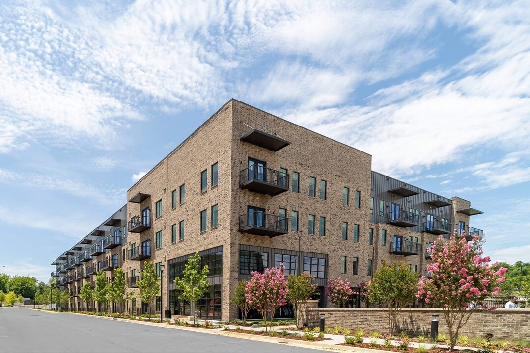 The Foundry at Stovehouse in Huntsville, AL - Foto de edificio