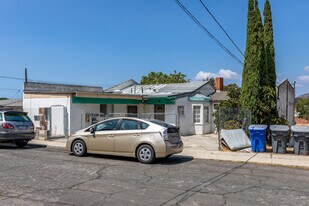 7901 Hillside Dr in La Mesa, CA - Building Photo
