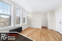 1442 W Howard St, Unit 20 in Chicago, IL - Building Photo - Building Photo