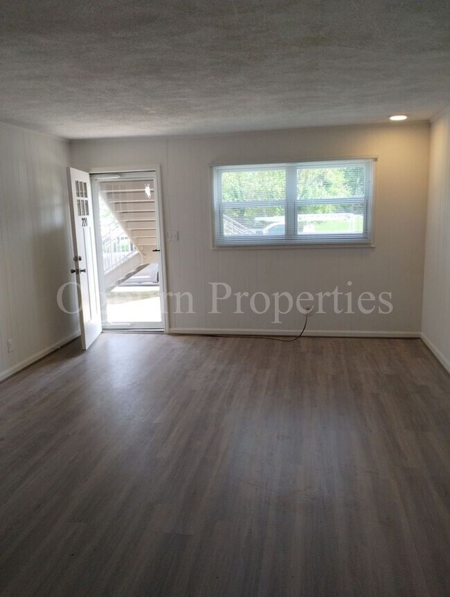 227 Mayberry Ave in Mount Airy, NC - Building Photo - Building Photo