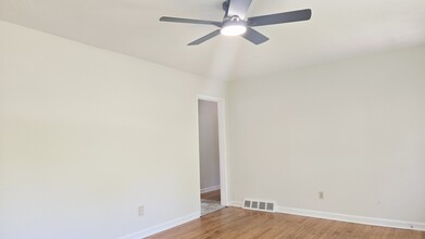 67 Joyner Ave in Asheville, NC - Building Photo - Building Photo
