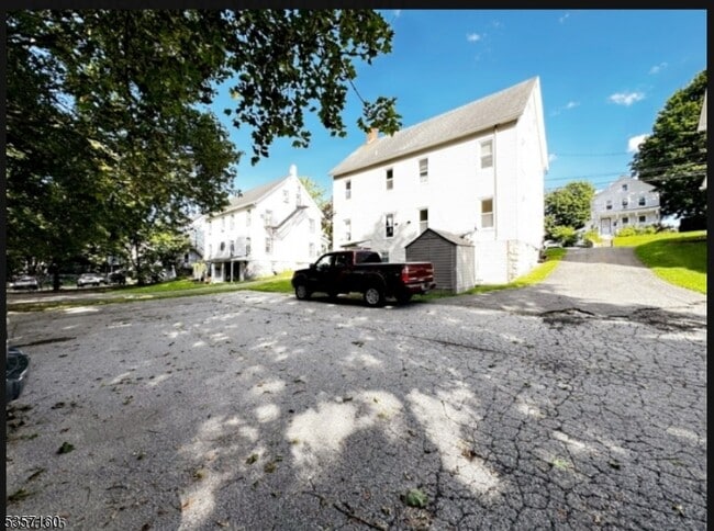 18 Sussex St in Newton, NJ - Building Photo - Building Photo
