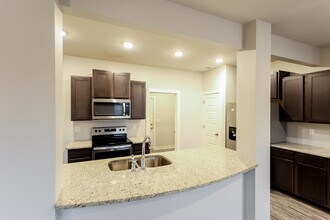 6611 Cotton Crk Rd NW in Huntsville, AL - Building Photo - Building Photo