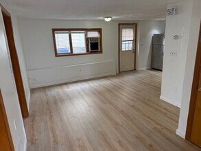 97 Mill St, Unit 2 - Downstairs in Revere, MA - Foto de edificio - Building Photo