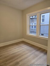 1185 Commonwealth Ave in Boston, MA - Building Photo - Building Photo