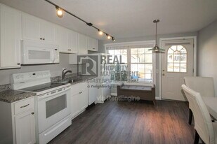 93 Henry Law Ave in Dover, NH - Building Photo