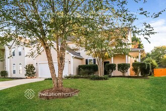 17311 Commons Crossing Dr in Charlotte, NC - Foto de edificio - Building Photo