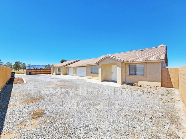 600 San Lorenzo St in Pahrump, NV - Building Photo - Building Photo