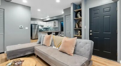 2321 W Harrison St in Chicago, IL - Foto de edificio - Building Photo