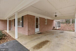 3614 Dorado Ct in Fairfax, VA - Building Photo