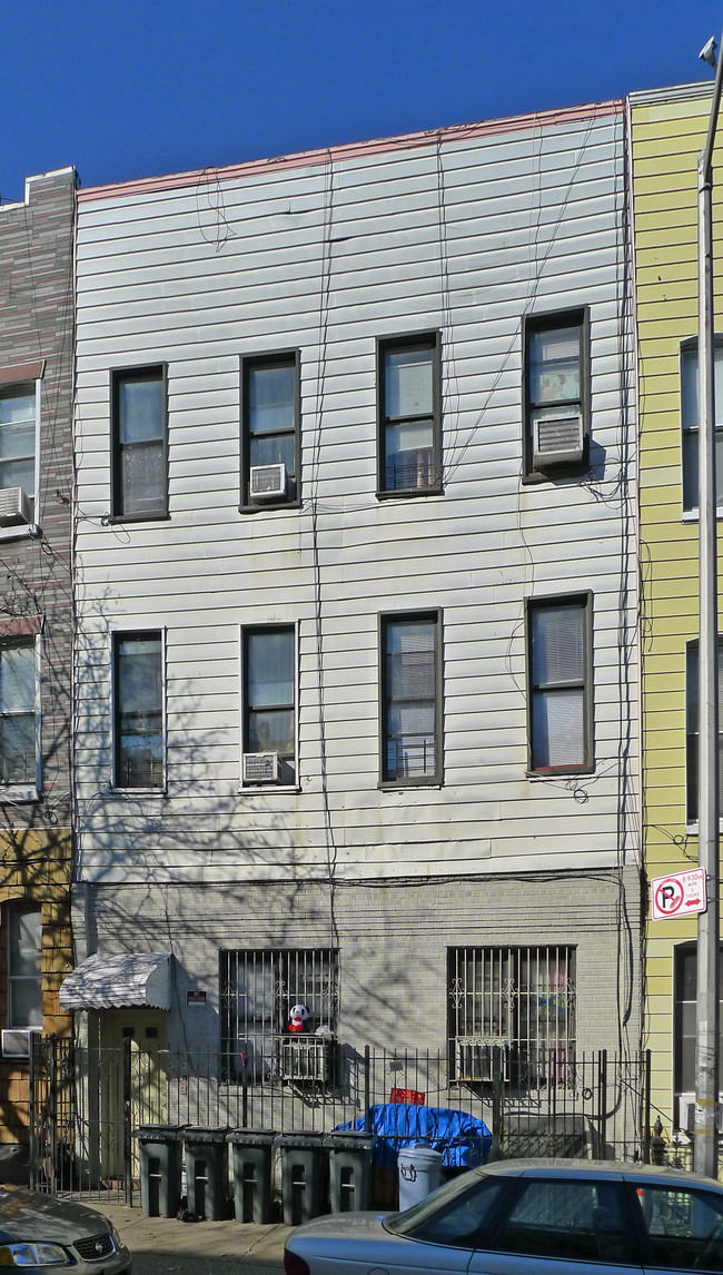 233 Suydam St in Brooklyn, NY - Building Photo - Building Photo