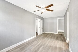 3710 Roseland Dr in West Palm Beach, FL - Building Photo - Building Photo
