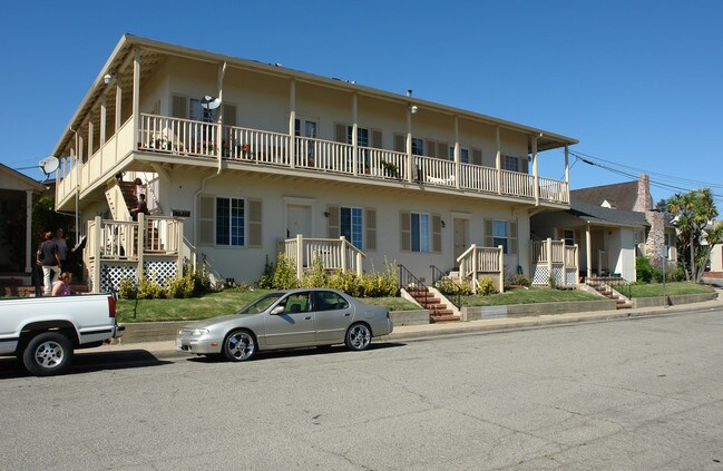 35 Middlefield Ln in Watsonville, CA - Building Photo - Building Photo