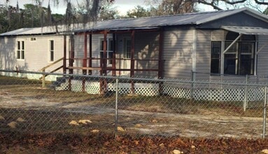 5040 S Barker Point in Lecanto, FL - Foto de edificio - Building Photo