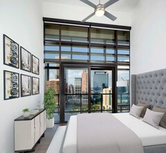 1710 Smith St in Houston, TX - Building Photo - Building Photo